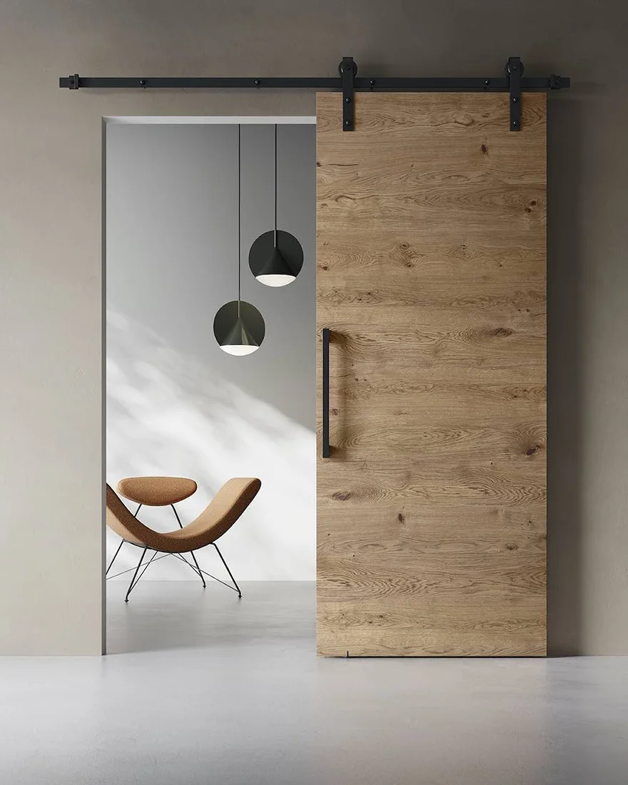 Porta elegante e moderna in legno e scorrevole in Emilia-Romagna